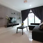 Suasana Suite By Rr Jbcity